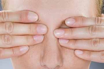 [新聞] 眼睛傳遞身體癌癥信號 眼部9種不適是大病預警