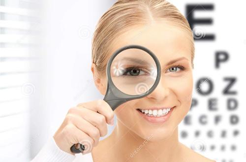 [新聞] 眼睛需要終身維護認為“視力”定型是誤解