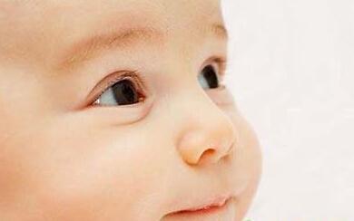 [新聞] 巧妙護理給寶寶一雙明亮的眼睛
